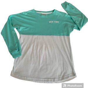 Nadia New York City T Shirt Crewneck Long Sleeve Mint Green White Women M